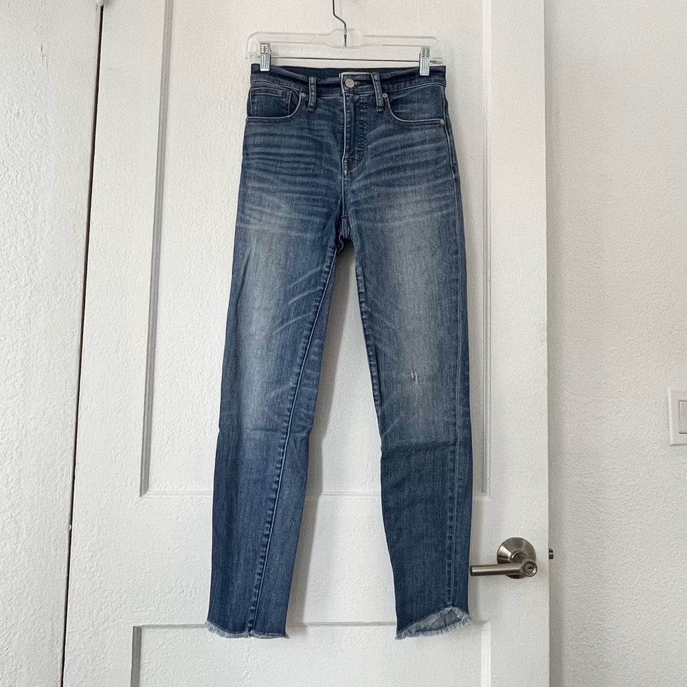 Size 26 High-Rise Madewell Skinny Jeans With Frayed Hem